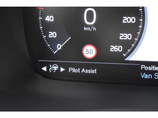 Volvo  V60 2.0 B3 Business Pro | Trekhaak | 4x Nieuwe All Seasons | Fusion Red / Blond Leather | Intellisafe... ActivLease financial lease