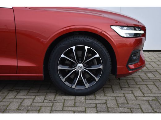 Volvo  V60 2.0 B3 Business Pro | Trekhaak | 4x Nieuwe All Seasons | Fusion Red / Blond Leather | Intellisafe... ActivLease financial lease