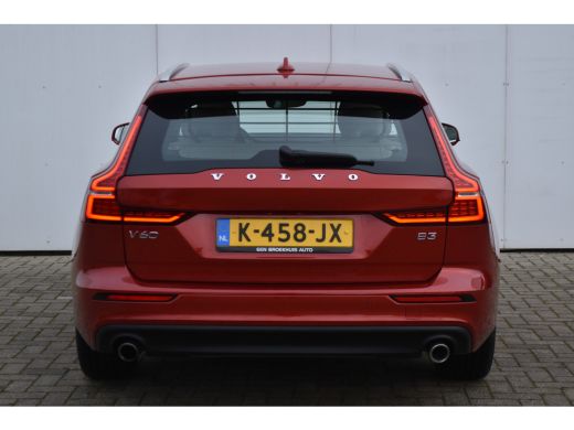 Volvo  V60 2.0 B3 Business Pro | Trekhaak | 4x Nieuwe All Seasons | Fusion Red / Blond Leather | Intellisafe... ActivLease financial lease