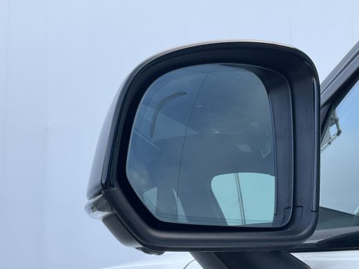 Volvo  XC40 1.5 T5 262pk Recharge R-Design 360&deg; HK Pano Trekhaak Stoel/Stuurverw. PHEV ActivLease financial lease