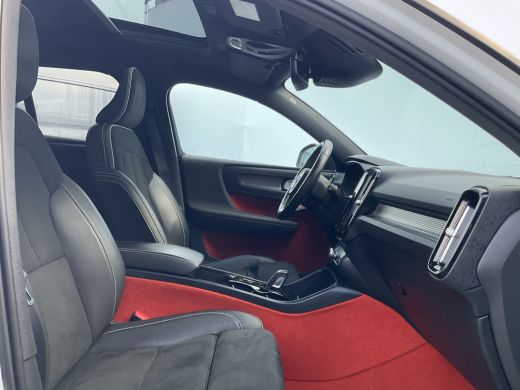 Volvo  XC40 1.5 T5 262pk Recharge R-Design 360&deg; HK Pano Trekhaak Stoel/Stuurverw. PHEV ActivLease financial lease