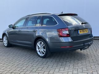 Skoda Octavia Combi 1.5 TSI Au7 Leer Panodak Trekhaak Stoelverw. Carplay Greentech Business Edition Plus