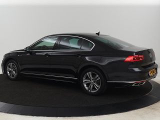 Volkswagen Passat 2.0 TSI R Line | 190pk | Trekhaak | Leder/Alcantara | Stoelverwarming | Camera | Matrix LED | Ada...