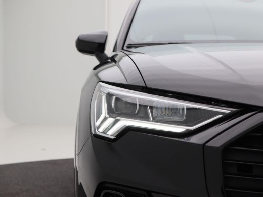 Audi Q3 45 TFSi e 245 Pk Automaat S-Line | Virtual Cockpit | Adaptive Cruise | Camera | Alcantara Leder |... ActivLease financial lease