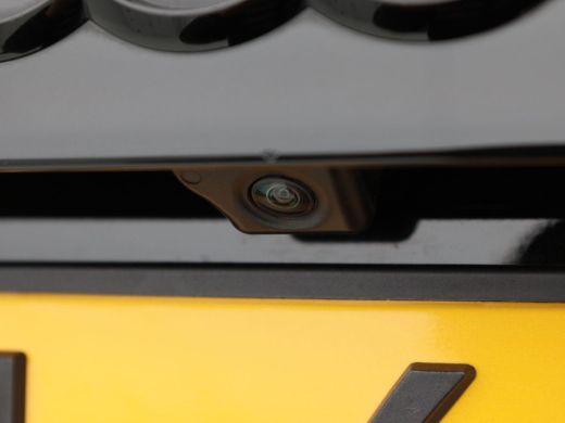 Audi Q3 45 TFSi e 245 Pk Automaat S-Line | Virtual Cockpit | Adaptive Cruise | Camera | Alcantara Leder |... ActivLease financial lease