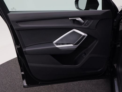 Audi Q3 45 TFSi e 245 Pk Automaat S-Line | Virtual Cockpit | Adaptive Cruise | Camera | Alcantara Leder |... ActivLease financial lease