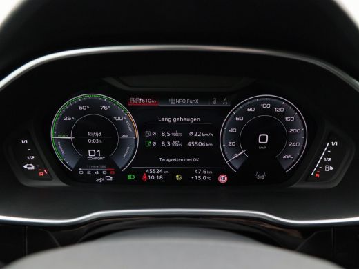 Audi Q3 45 TFSi e 245 Pk Automaat S-Line | Virtual Cockpit | Adaptive Cruise | Camera | Alcantara Leder |... ActivLease financial lease