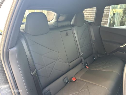 BMW iX xDrive40 SPORT 77 kWh 360 CAMERA HARMAN KARDON HEAD UP DISPLAY SFEERVERLICHTING TREKHAAK!! ActivLease financial lease