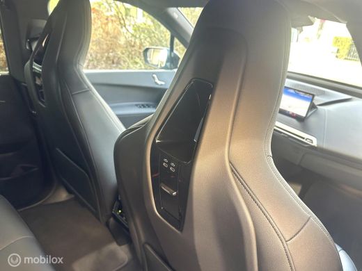 BMW iX xDrive40 SPORT 77 kWh 360 CAMERA HARMAN KARDON HEAD UP DISPLAY SFEERVERLICHTING TREKHAAK!! ActivLease financial lease