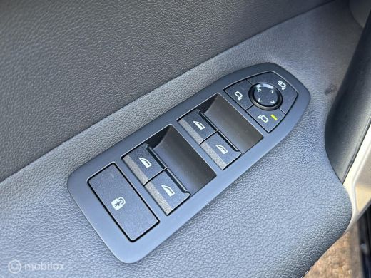 BMW iX xDrive40 SPORT 77 kWh 360 CAMERA HARMAN KARDON HEAD UP DISPLAY SFEERVERLICHTING TREKHAAK!! ActivLease financial lease