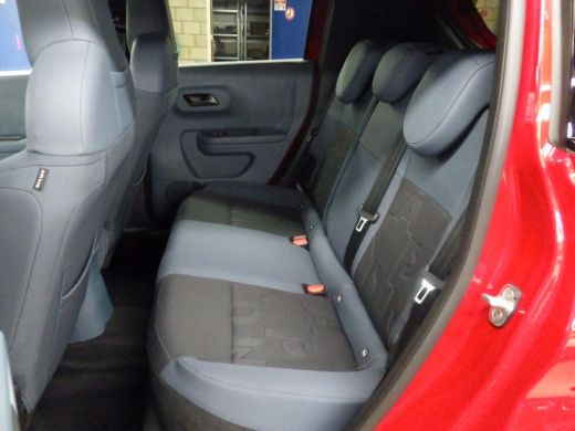 Fiat Grande Panda 1.2 Hybrid ICON | Airco | DAB ontvanger | LED achterlichten ActivLease financial lease