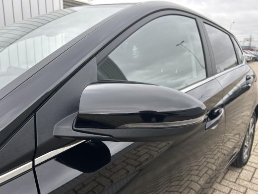 Hyundai i20 1.0 T-GDI Premium | Stoelverwarming | Stuurwielverwarming | Achteruitrijcamera | Climate Control ... ActivLease financial lease