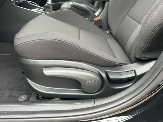 Hyundai i20 1.0 T-GDI Premium | Stoelverwarming | Stuurwielverwarming | Achteruitrijcamera | Climate Control ... ActivLease financial lease