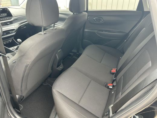 Hyundai i20 1.0 T-GDI Premium | Stoelverwarming | Stuurwielverwarming | Achteruitrijcamera | Climate Control ... ActivLease financial lease