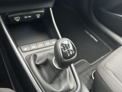 Hyundai i20 1.0 T-GDI Premium | Stoelverwarming | Stuurwielverwarming | Achteruitrijcamera | Climate Control ... ActivLease financial lease