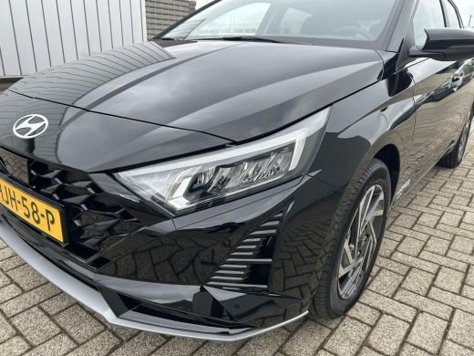 Hyundai i20 1.0 T-GDI Premium | Stoelverwarming | Stuurwielverwarming | Achteruitrijcamera | Climate Control ... ActivLease financial lease