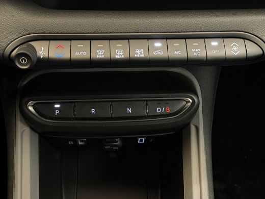 Jeep Avenger Longitude 54 kWh Climate | Cruise | Carplay/Android Auto | | 11 kW lader | Armsteun voor | Cruise... ActivLease financial lease