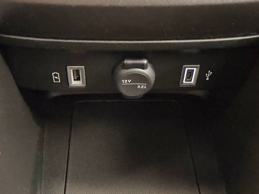 Jeep Avenger Longitude 54 kWh Climate | Cruise | Carplay/Android Auto | | 11 kW lader | Armsteun voor | Cruise... ActivLease financial lease