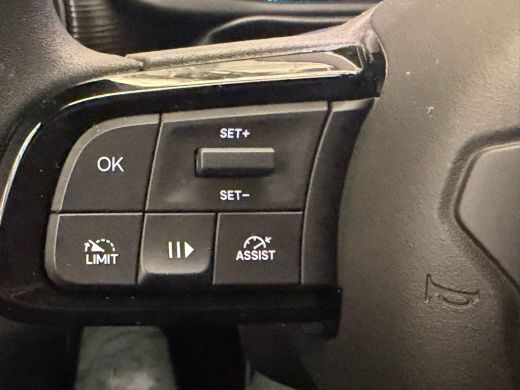 Jeep Avenger Longitude 54 kWh Climate | Cruise | Carplay/Android Auto | | 11 kW lader | Armsteun voor | Cruise... ActivLease financial lease