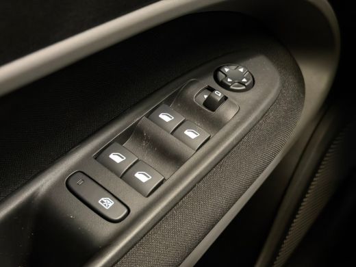 Jeep Avenger Longitude 54 kWh Climate | Cruise | Carplay/Android Auto | | 11 kW lader | Armsteun voor | Cruise... ActivLease financial lease