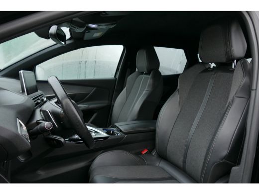 Peugeot 3008 1.2 PURETECH 130PK GT-LINE AUTOMAAT / NAVI / CLIMA / PDC / 19"LMV / CAMERA / TREKHAAK / KEYLESS /... ActivLease financial lease