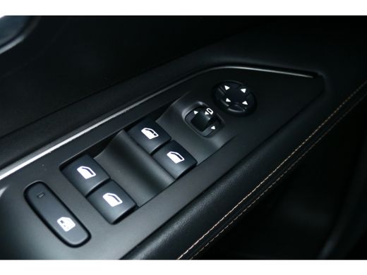Peugeot 3008 1.2 PURETECH 130PK GT-LINE AUTOMAAT / NAVI / CLIMA / PDC / 19"LMV / CAMERA / TREKHAAK / KEYLESS /... ActivLease financial lease