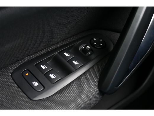 Peugeot 308 SW 1.2 PURETECH 110PK ALLURE / NAVI / LED / PDC / CLIMA / 16"LMV / CAMERA / KEYLESS / BLUETOOTH /... ActivLease financial lease