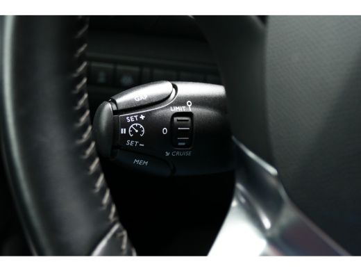 Peugeot 308 SW 1.2 PURETECH 110PK ALLURE / NAVI / LED / PDC / CLIMA / 16"LMV / CAMERA / KEYLESS / BLUETOOTH /... ActivLease financial lease