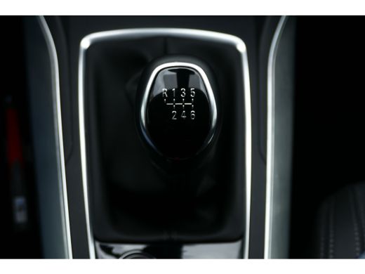 Peugeot 308 SW 1.2 PURETECH 110PK ALLURE / NAVI / LED / PDC / CLIMA / 16"LMV / CAMERA / KEYLESS / BLUETOOTH /... ActivLease financial lease