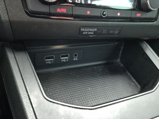 Seat Ibiza 1.0 TSI FR Business Intense 116pk | Camera | Climate control | Parkeersensoren | Full map navigat... ActivLease financial lease