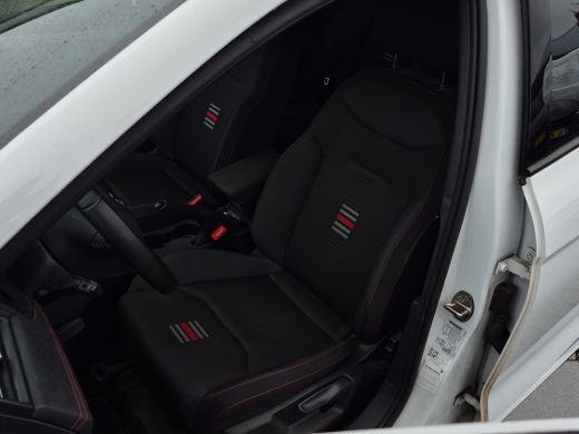 Seat Ibiza 1.0 TSI FR Business Intense 116pk | Camera | Climate control | Parkeersensoren | Full map navigat... ActivLease financial lease