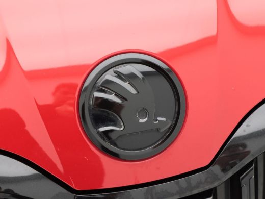 Skoda Superb Combi 1.5 TSi 150 Pk Automaat Sportline Business | Panoramadak | Trekhaak | Virtual Cockpit | Ada... ActivLease financial lease