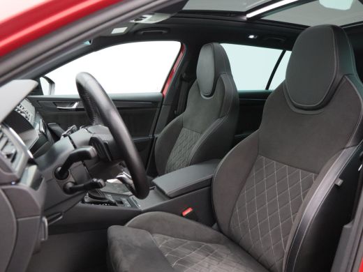 Skoda Superb Combi 1.5 TSi 150 Pk Automaat Sportline Business | Panoramadak | Trekhaak | Virtual Cockpit | Ada... ActivLease financial lease
