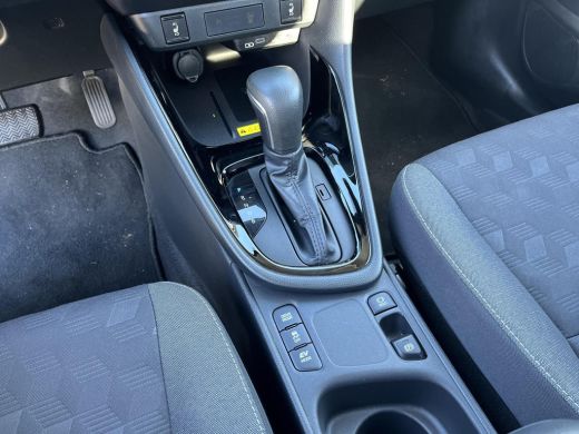 Toyota Yaris 1.5 Hybrid 115 Dynamic ActivLease financial lease