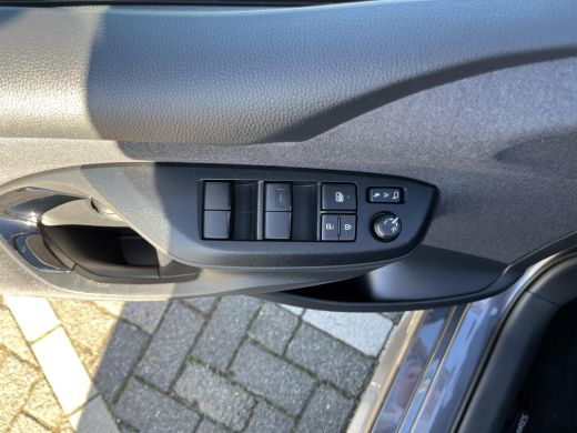 Toyota Yaris 1.5 Hybrid 115 Dynamic ActivLease financial lease