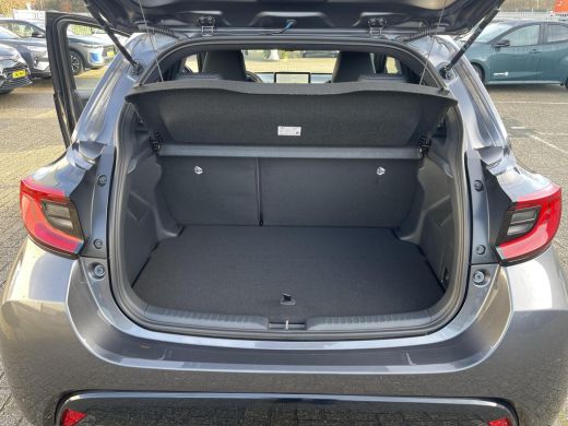 Toyota Yaris 1.5 Hybrid 130 Executive ActivLease financial lease