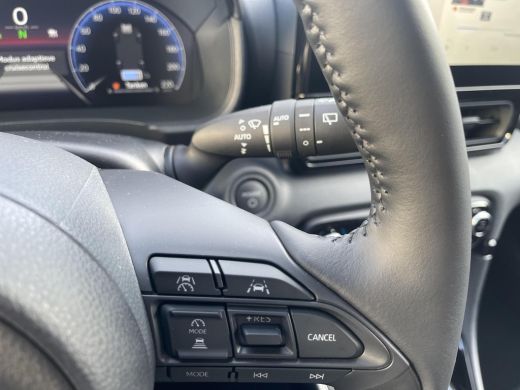 Toyota Yaris 1.5 Hybrid 130 Executive ActivLease financial lease