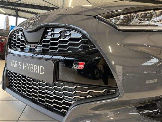 Toyota Yaris 1.5 Hybrid 130 GR Sport | GR Sport Plus Pack | &euro; 2.000 extra inruilwaarde | ActivLease financial lease