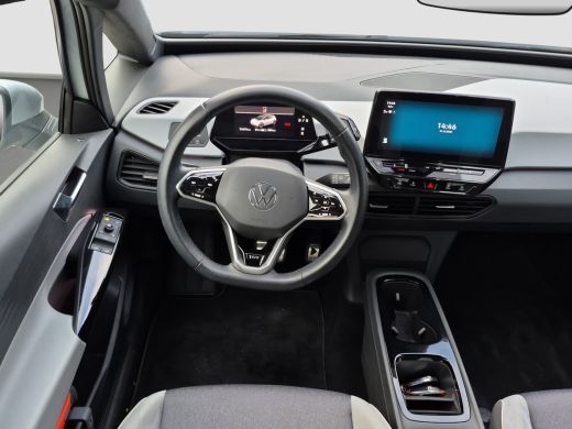 Volkswagen ID.3 First Plus 58 kWh Trekhaak | Matrix LED | Camera | Stuur+Stoelverwarming | ActivLease financial lease