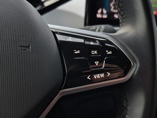 Volkswagen ID.3 First Plus 58 kWh Trekhaak | Matrix LED | Camera | Stuur+Stoelverwarming | ActivLease financial lease