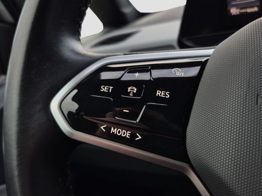 Volkswagen ID.3 First Plus 58 kWh Trekhaak | Matrix LED | Camera | Stuur+Stoelverwarming | ActivLease financial lease