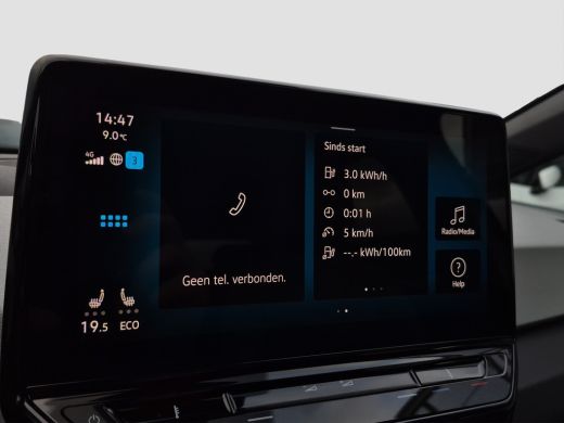 Volkswagen ID.3 First Plus 58 kWh Trekhaak | Matrix LED | Camera | Stuur+Stoelverwarming | ActivLease financial lease