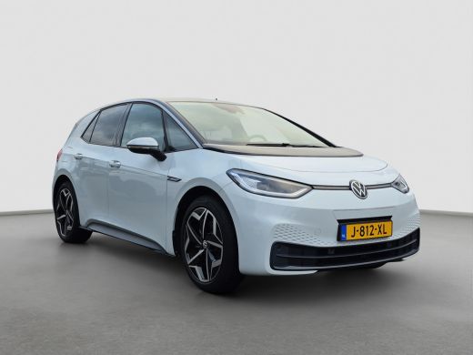 Volkswagen ID.3 First Plus 58 kWh Trekhaak | Matrix LED | Camera | Stuur+Stoelverwarming | ActivLease financial lease