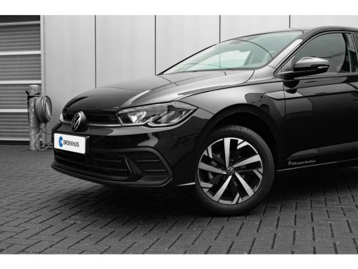 Volkswagen Polo Life Edition | Afneembare en afsluitbare trekhaak | Airconditioning automatisch (Climatronic), 2-... ActivLease financial lease