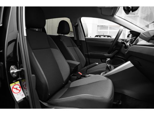 Volkswagen Polo Life Edition | Afneembare en afsluitbare trekhaak | Airconditioning automatisch (Climatronic), 2-... ActivLease financial lease