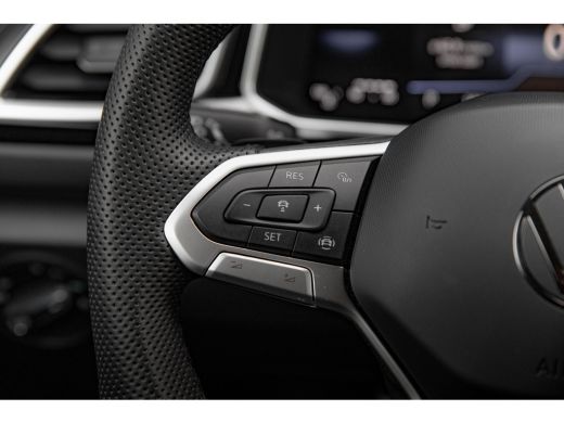 Volkswagen T-Roc 1.5 TSI 150pk R-Line Edition DSG ActivLease financial lease