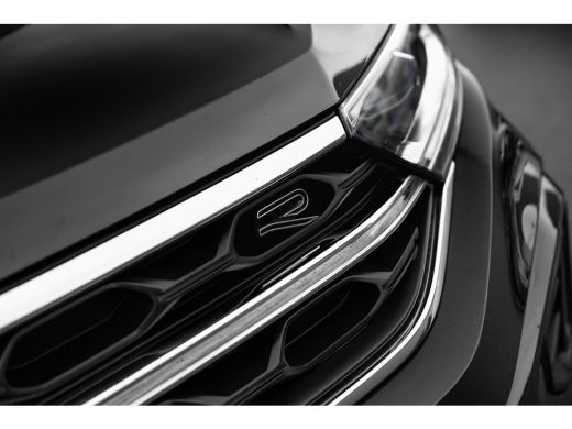 Volkswagen T-Roc 1.5 TSI 150pk R-Line Edition DSG ActivLease financial lease