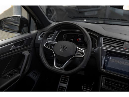 Volkswagen Tiguan 1.4 TSI 245pk eHybrid R-Line | Panoramadak | Trekhaak | Apple Carplay | l SOH 94% l Panoramadak l... ActivLease financial lease