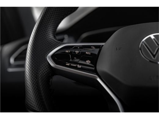 Volkswagen Tiguan 1.4 TSI 245pk eHybrid R-Line | Panoramadak | Trekhaak | Apple Carplay | l SOH 94% l Panoramadak l... ActivLease financial lease