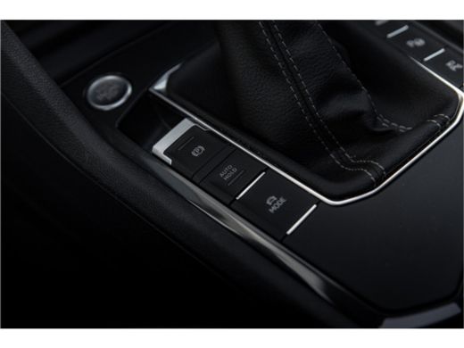 Volkswagen Tiguan 1.4 TSI 245pk eHybrid R-Line | Panoramadak | Trekhaak | Apple Carplay | l SOH 94% l Panoramadak l... ActivLease financial lease